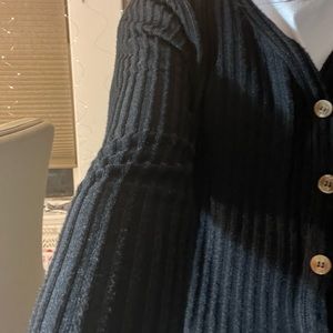 Setting a black cardigan! Before for spring 🌸🌷🌼